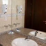 Hanat Хотел